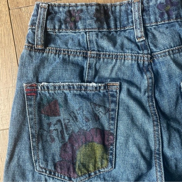 Women's Blue Jeans with Embroidered Pockets - Picture 7 of 14